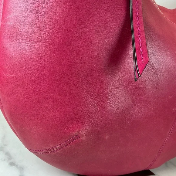 Coach Y2K XL Soho Pleated Pink Fuchsia Leather Hobo Hand Shoulder Bag